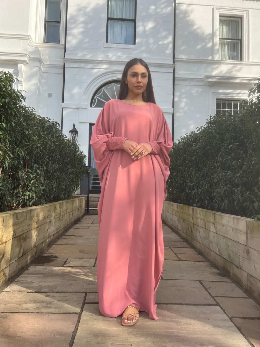 Butterfly Abaya with ruched sleeves Pink