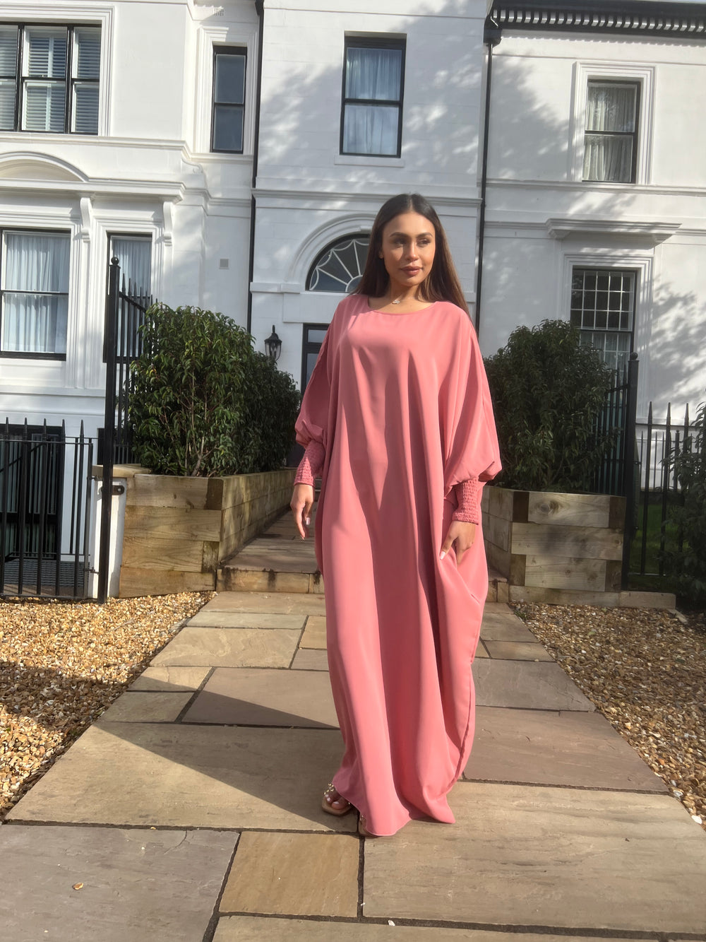 Butterfly Abaya with ruched sleeves Pink