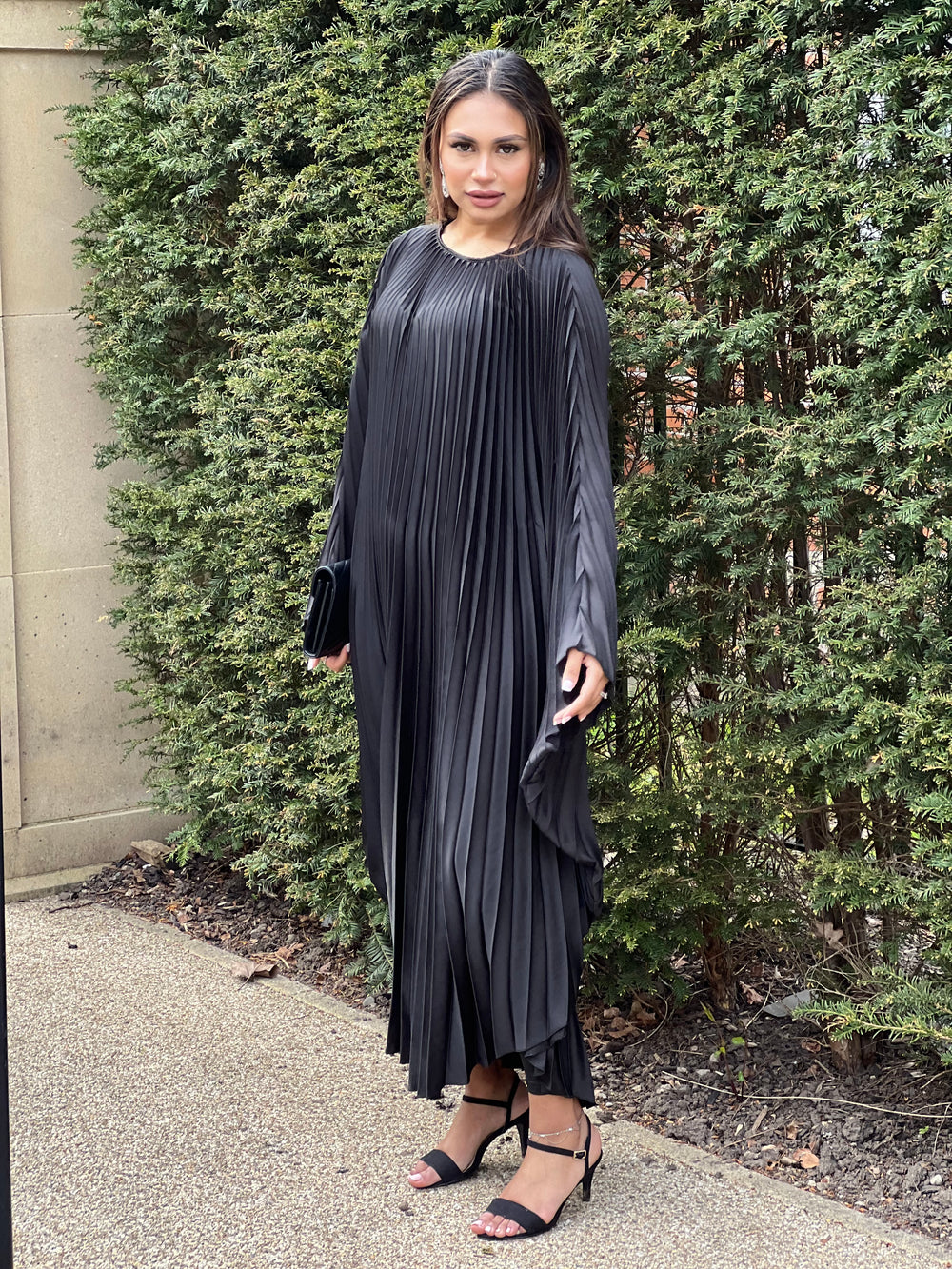 Amarifi Black Pleated Kaftan