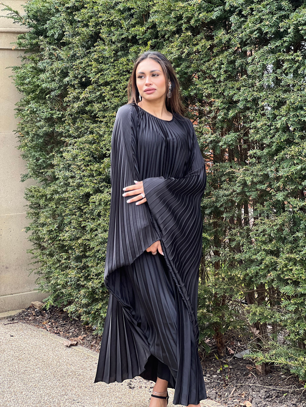 Amarifi Black Pleated Kaftan