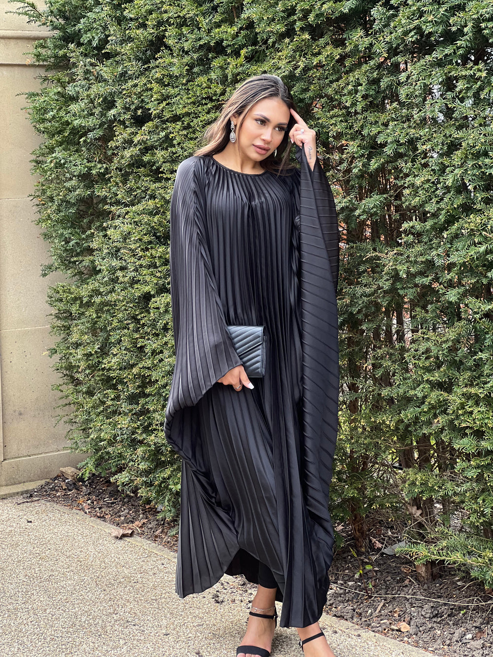 Amarifi Black Pleated Kaftan