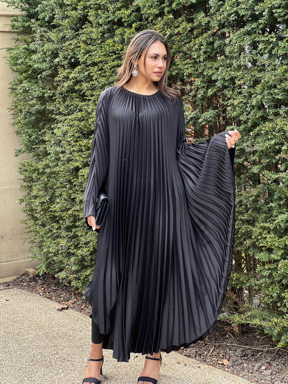 Amarifi Black Pleated Kaftan
