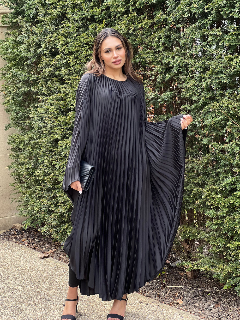 Amarifi Black Pleated Kaftan