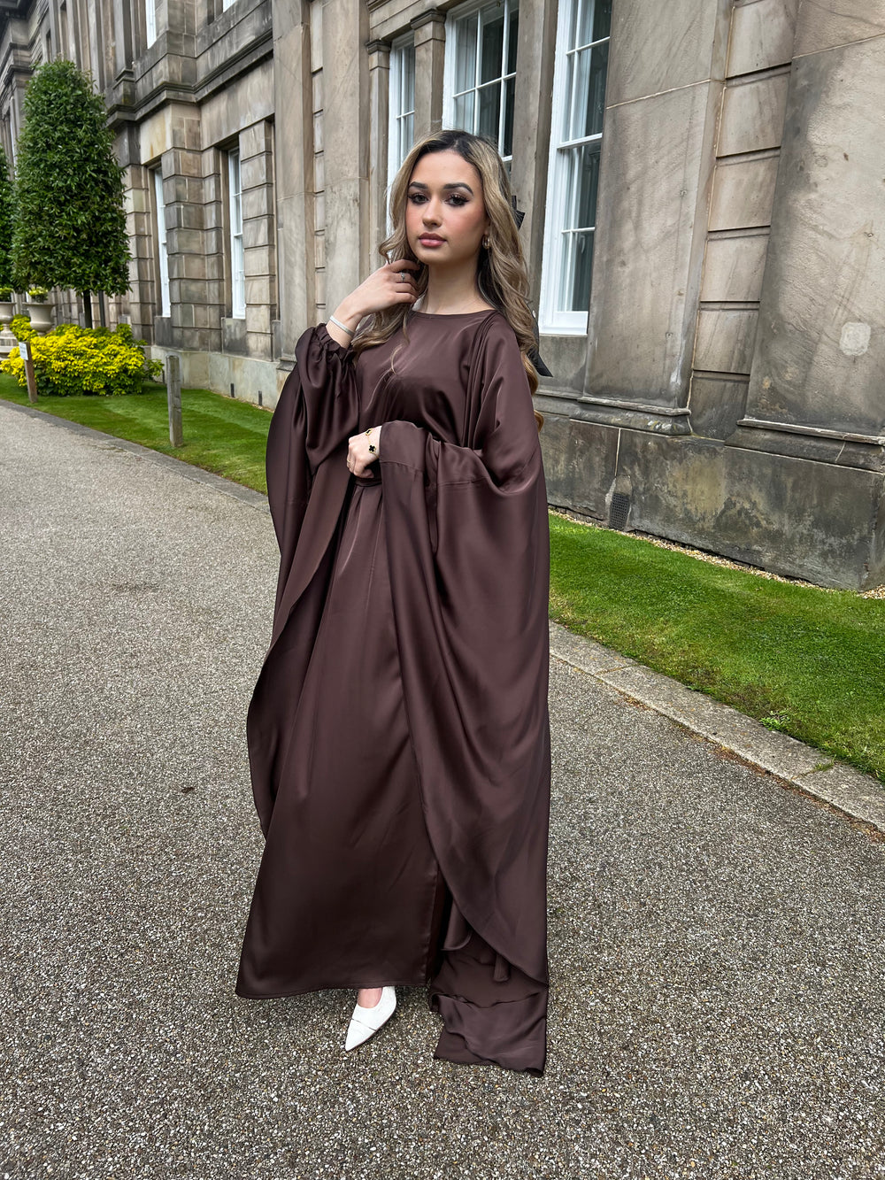 Habiba Flowy Brown Abaya