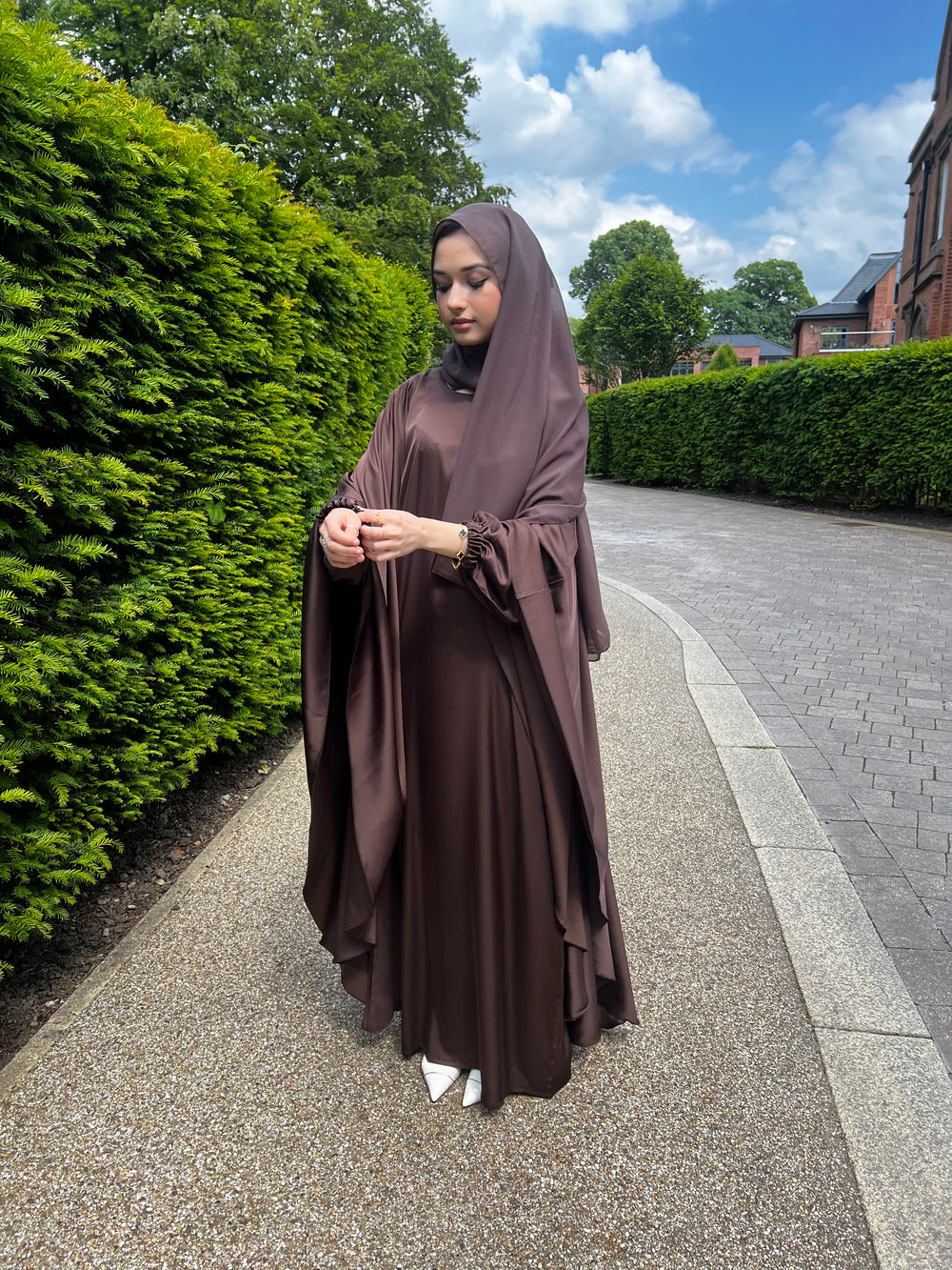 Habiba Flowy Brown Abaya