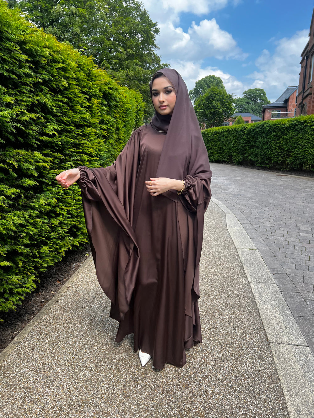 Habiba Flowy Brown Abaya