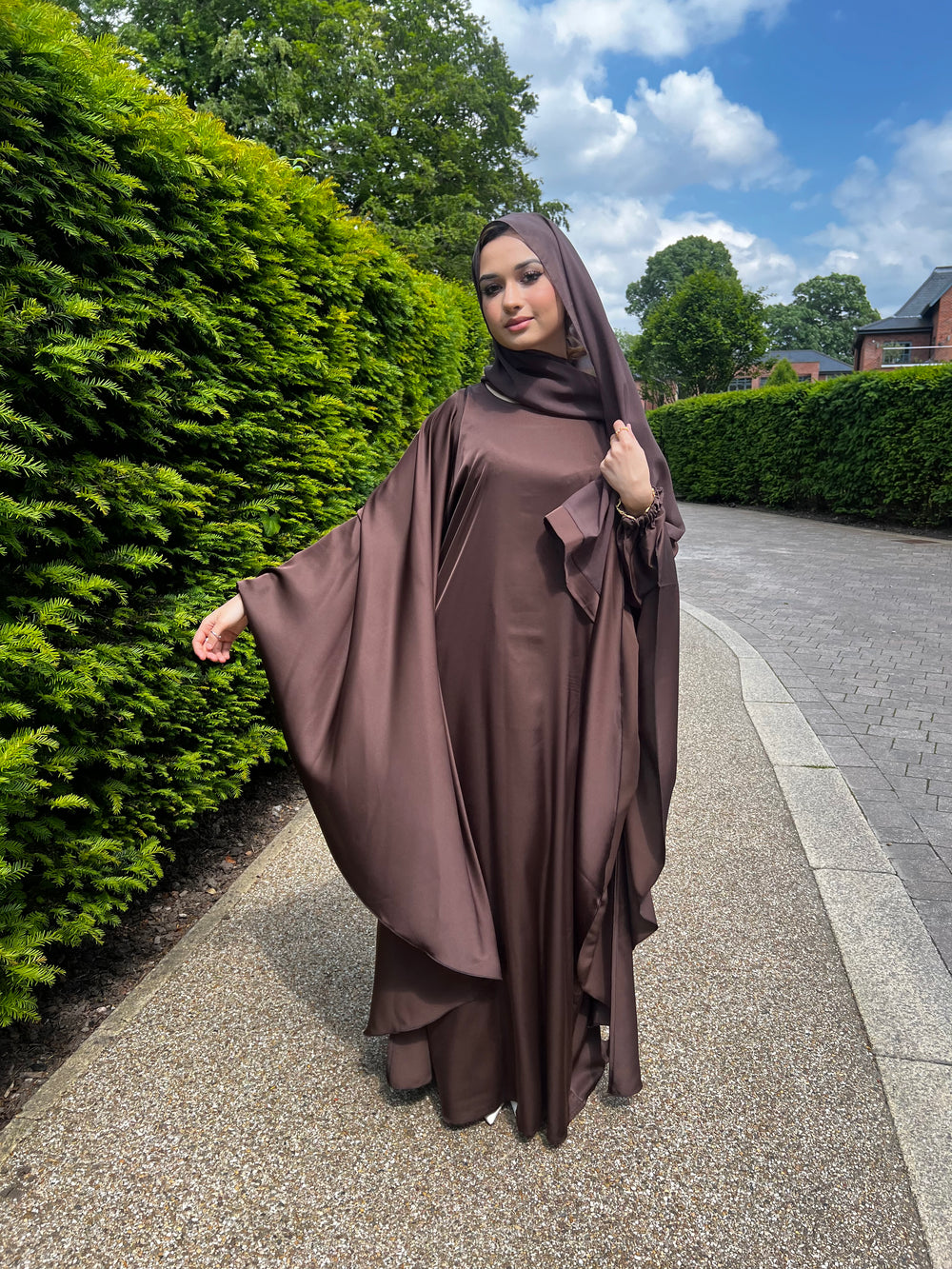 Habiba Flowy Brown Abaya