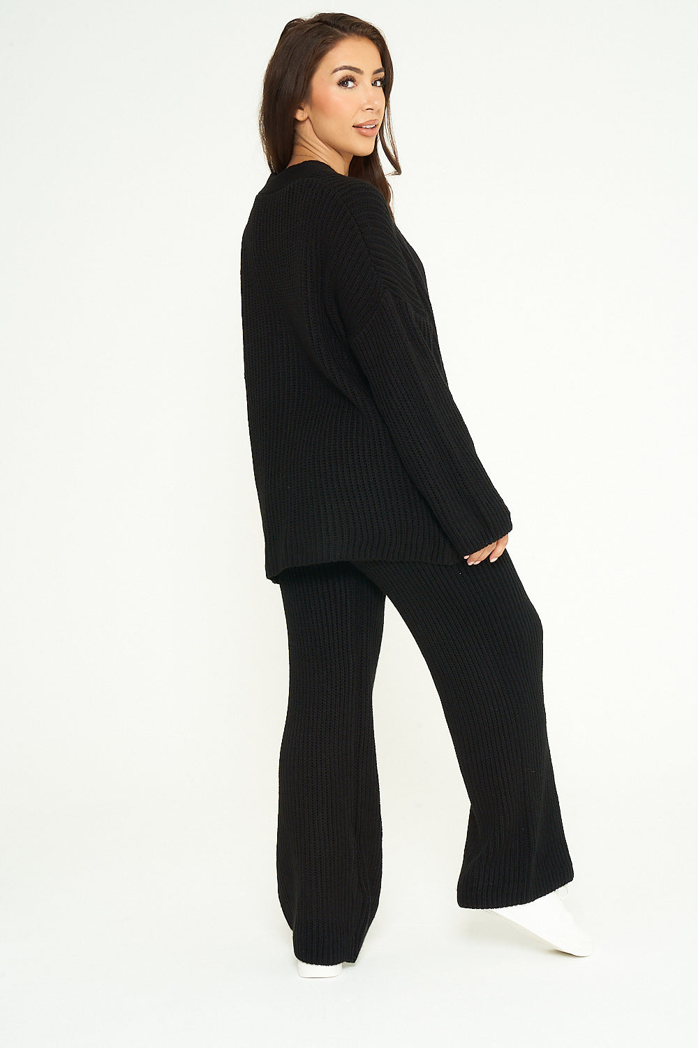 Black oversized thick knitted co-ord set with pockets