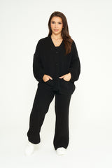 Black oversized thick knitted co-ord set with pockets